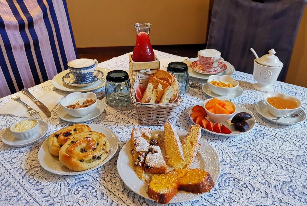 レライス オロスコーポ ホテル サンセポルクロ エクステリア 写真